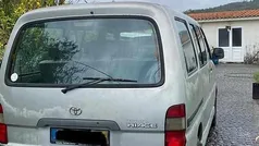 Cinzento Usado 1999 Toyota HiAce Monovolume | € 4.750