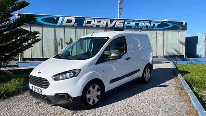 Usado Ford Transit 75 HP (55 kW) 2020 Branco Sedan