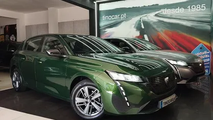 Usado Peugeot 308 Active 130 HP (95 kW) 2023 Verde Citadino