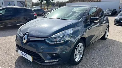 Usado Renault Clio IV 90 HP (66 kW) 2017