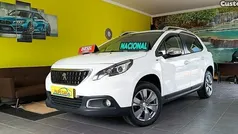 Branco Usado 2017 Peugeot 2008 Style SUV | € 12.950 (Preço justo)