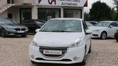 Usado 2013 Peugeot 208 Allure Citadino | € 9.900 (Preço justo)