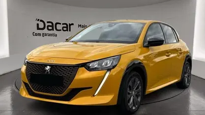 Usado Peugeot e-208 Allure 100 kW (136 HP) 2022 Amarelo Citadino