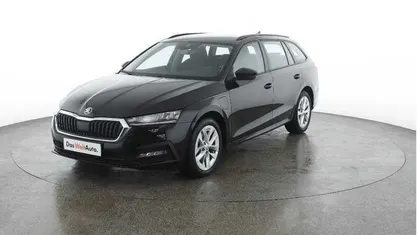 Preto metalizado Usado 2022 Skoda Octavia Style Carrinha | € 24.490 (Bom preço)