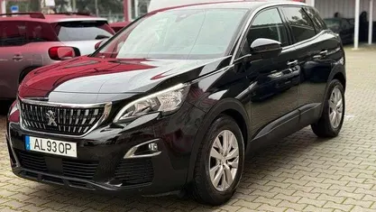 Usado Peugeot 3008 Access 120 HP (88 kW) 2017 SUV