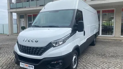 Branco Usado 2021 Iveco Daily | € 17.990 (Preço justo)
