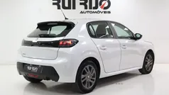 Branco Usado 2022 Peugeot 208 Active Citadino | € 14.900 (Preço justo)