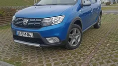 Azul Usado 2017 Dacia Sandero Stepway Citadino | € 10.900 (Bom preço)