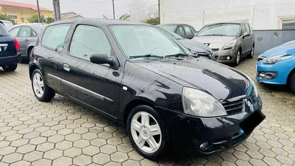 Preto Usado 2006 Renault Clio II Dynamique Citadino | € 3.490 (Preço justo)