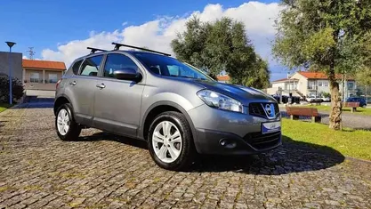 Usado Nissan Qashqai Acenta 130 HP (95 kW) 2012 Cinzento SUV