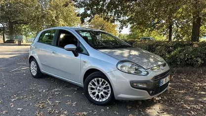 Cinza Usado 2010 Fiat Punto Evo Dynamic Citadino | € 4.990 (Preço justo)