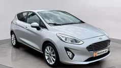 Cinza Usado 2018 Ford Fiesta Titanium Citadino | € 10.790 (Preço justo)