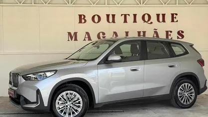 Cinzento Usado 2023 BMW iX1 SUV | € 39.990 (Bom preço)