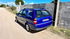 Azul Usado 2003 Fiat Palio Sedan | € 1.200