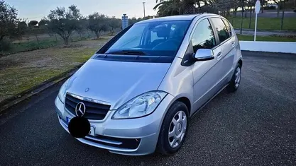 Usado Mercedes A160 95 HP (69 kW) 2010 Cinzento Citadino