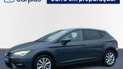 Usado Seat Leon Style 115 HP (84 kW) 2020 Cinza