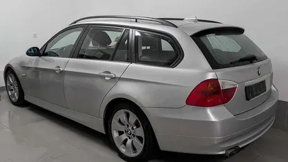 Usado BMW 318 143 HP (105 kW) 2008 Cinzento Carrinha