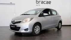 Cinza Usado 2013 Toyota Yaris Active | € 10.900 (Preço justo)