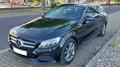 Preto Usado 2018 Mercedes C220 Avantgarde Sedan | € 25.990 (Preço justo)