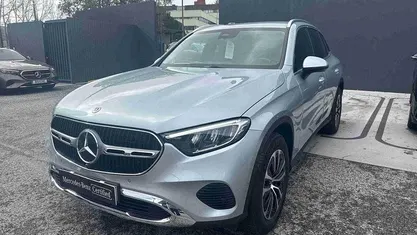 Usado Mercedes 220 197 HP (144 kW) 2025