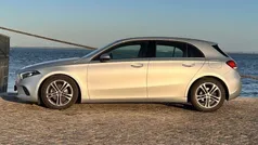 Cinza Usado 2019 Mercedes A180 AMG line | € 23.990 (Preço justo)