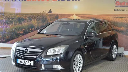 Usado Opel Insignia Cosmo 160 HP (117 kW) 2010 Preto Carrinha