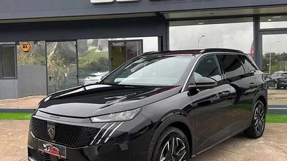 Usado 2025 Peugeot 5008 SUV | € 32.450 (Preço justo)
