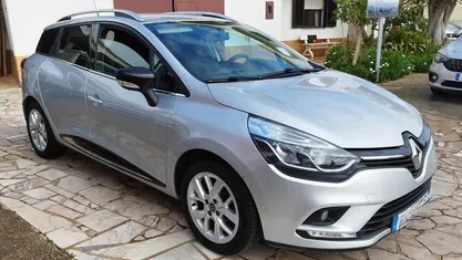Cinzento Usado 2020 Renault Clio GrandTour Carrinha | € 12.900 (Preço justo)