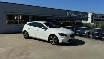 Branco Usado 2016 Volvo V40 Carrinha | € 16.900 (Preço justo)