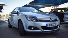 Cinza Usado 2005 Opel Astra Coupé | € 4.350 (Preço justo)