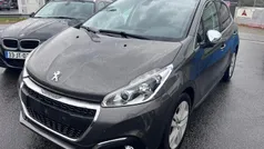Usado 2018 Peugeot 208 Allure Citadino | € 10.780 (Preço justo)