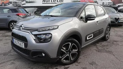 Cinza Usado 2022 Citroën C3 Feel Citadino | € 12.900 (Bom preço)