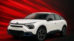 Branco Usado 2023 Citroën e-C4 Feel SUV | € 21.999 (Super Preço)