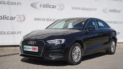 Usado Audi A3 116 HP (85 kW) 2018 Preto Citadino