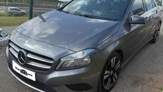 Cinzento Usado 2014 Mercedes 180 Sedan | € 14.500 (Super Preço)
