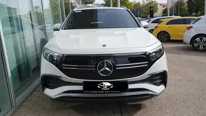 Cinzento Usado 2023 Mercedes EQA350 Progressive SUV | € 38.000