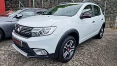 Branco Usado 2020 Dacia Sandero Comfort Citadino | € 13.500 (Preço justo)