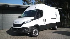 Branco Usado 2023 Iveco Daily Sedan | € 35.500 (Preço justo)
