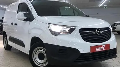 Branco Usado 2019 Opel Combo Monovolume | € 12.990 (Bom preço)