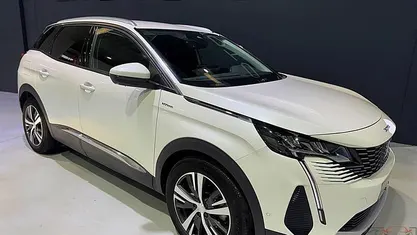 Usado 2021 Peugeot 3008 Allure SUV | € 22.900 (Bom preço)