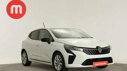 Branco Usado 2024 Renault Clio V | € 17.699 (Preço justo)