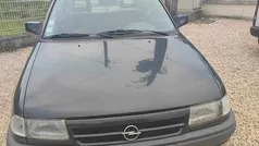 Usado 1993 Opel Astra Sedan | € 1.500