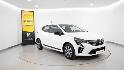 Branco Usado 2024 Mitsubishi Colt | € 16.880 (Preço justo)