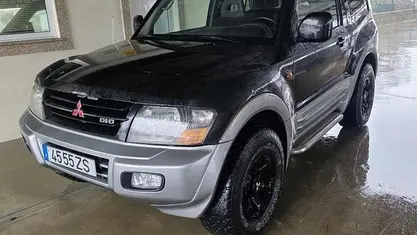 Usado Mitsubishi Pajero 165 HP (121 kW) 2000 Preto SUV