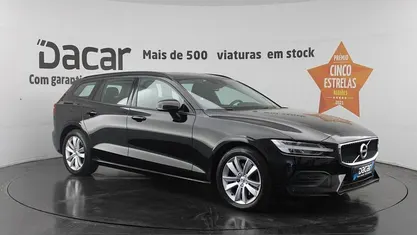 Usado Volvo V60 Momentum 197 HP (144 kW) 2021 Carrinha