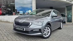 Cinzento Usado 2022 Skoda Scala Citadino | € 16.750 (Bom preço)