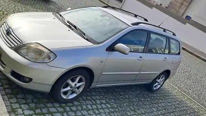 Cinzento Usado 2005 Toyota Corolla Carrinha | € 3.100 (Preço justo)