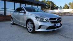 Cinzento Usado 2018 Mercedes A180 Citadino | € 21.490 (Preço justo)