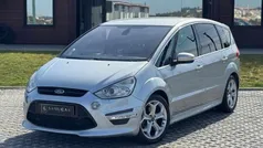 Cinzento Usado 2010 Ford S-MAX S Monovolume | € 10.990 (Preço justo)
