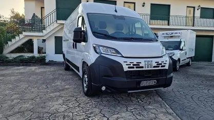 Usado Fiat Ducato 140 HP (102 kW) 2024 Branco Van